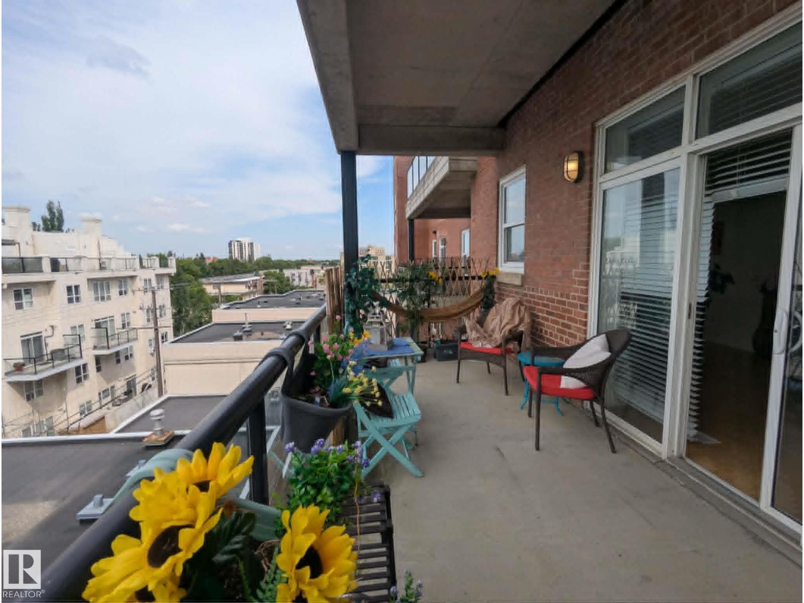 #406 10728 82 AV NW - 42