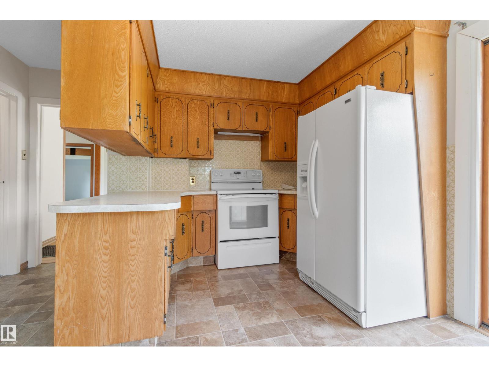 #43 62045 TWP ROAD 462 - 7
