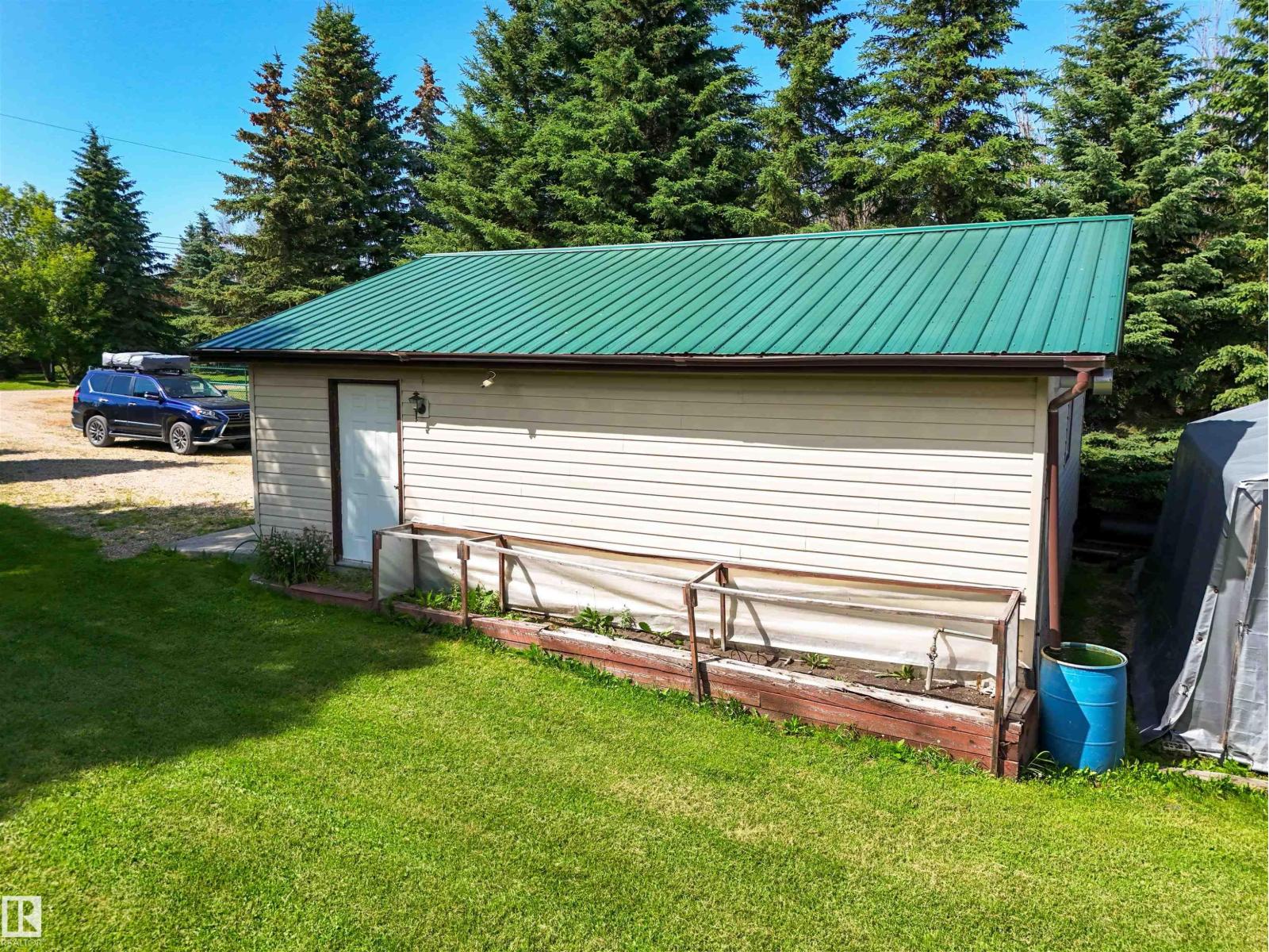 #43 62045 TWP ROAD 462 - 29