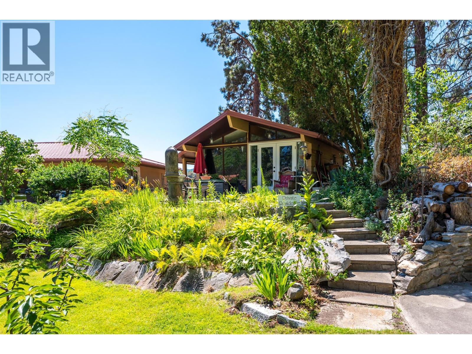 482 Pinehill Road, Oliver