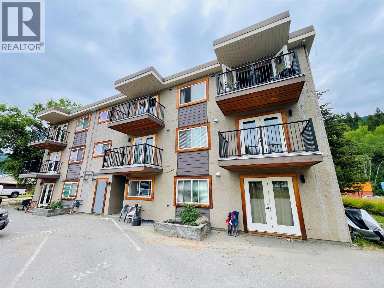1211 Victoria Road W Unit# 104, Revelstoke