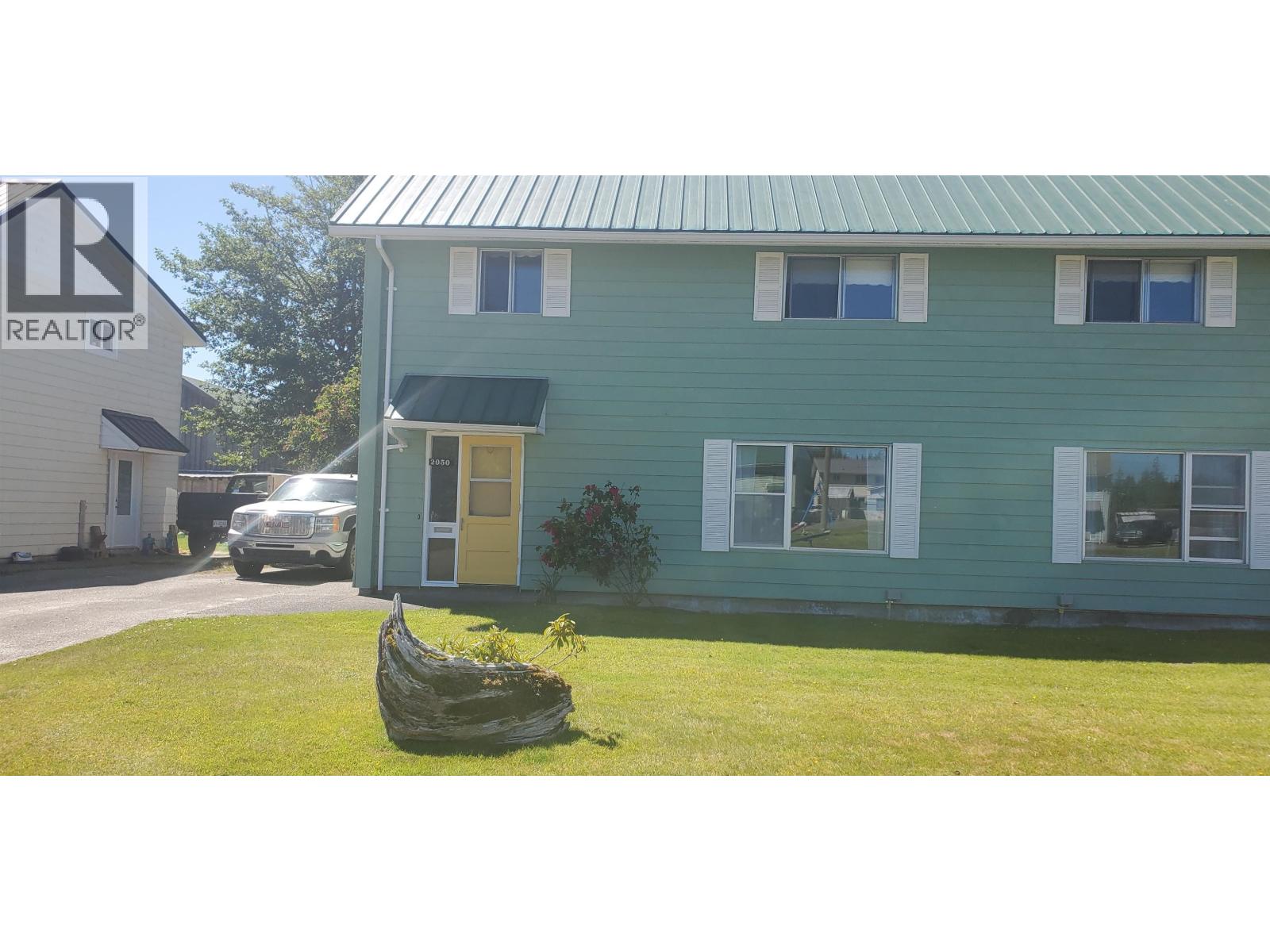 2050-2052 MAPLE CRESCENT, Masset — photo 2