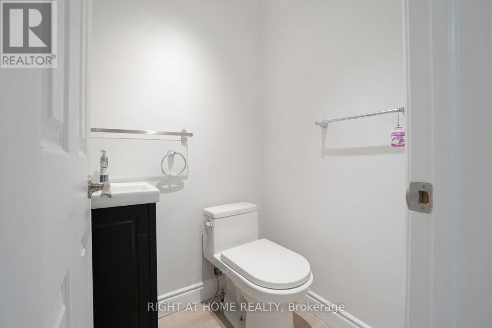 35 CHALFIELD LANE - 18