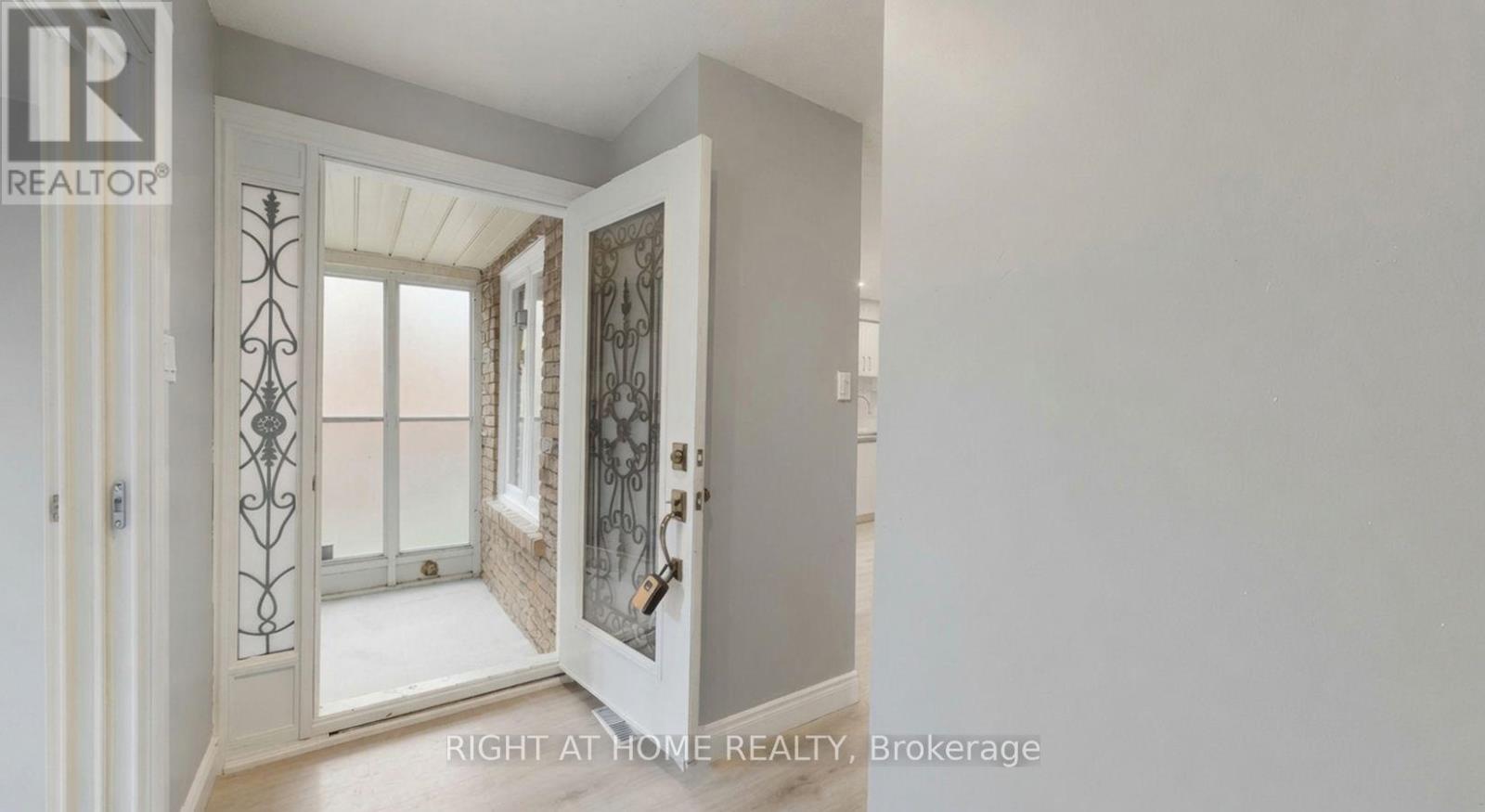 35 CHALFIELD LANE - 16