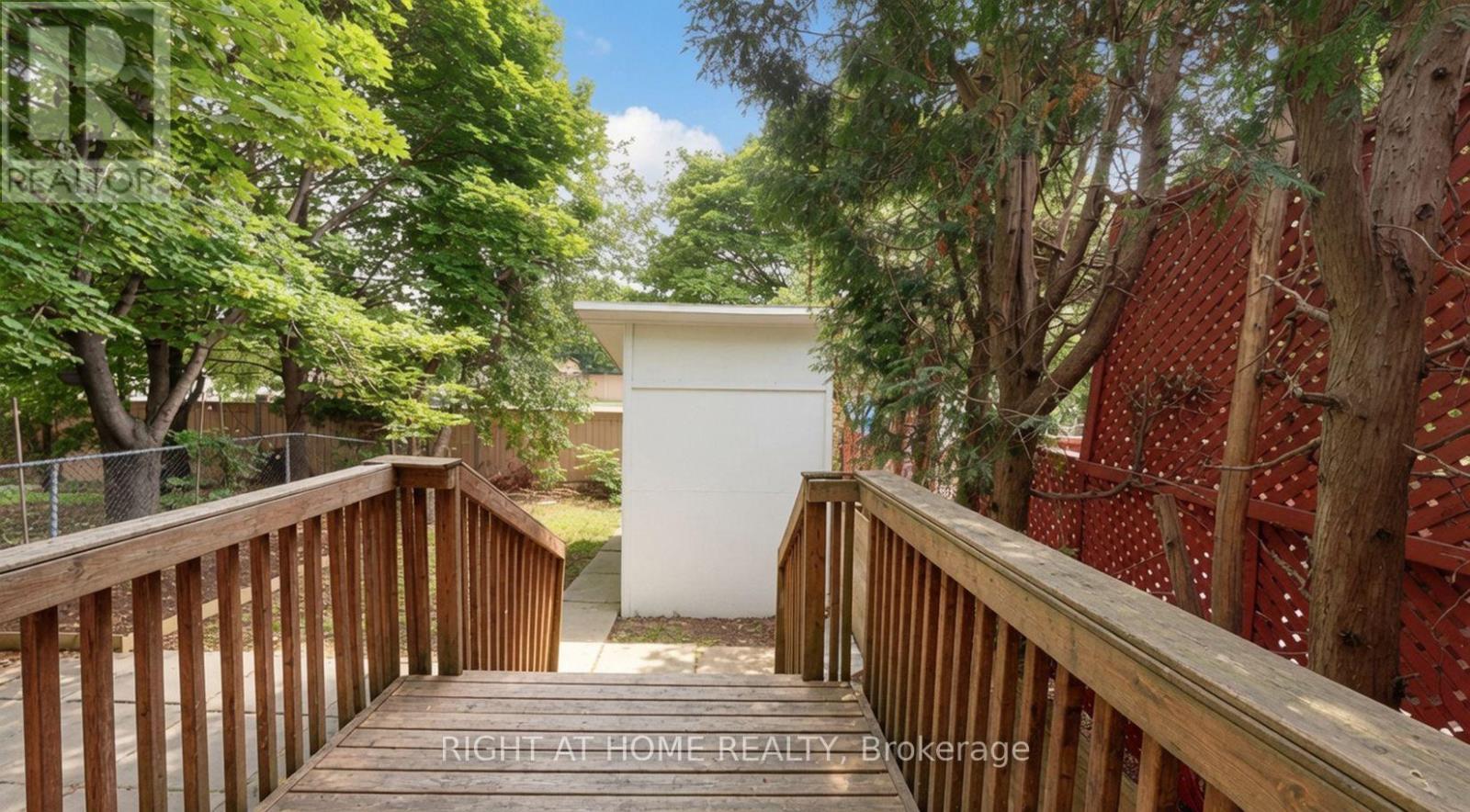 35 CHALFIELD LANE - 14