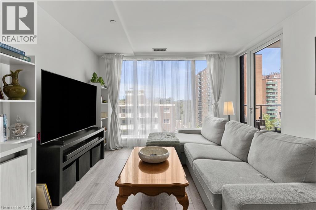 #717 21 E PARK Street E - Image 18