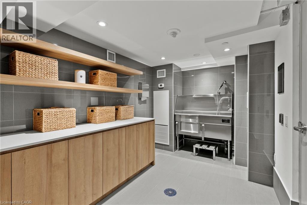 #717 21 E PARK Street E - Image 36