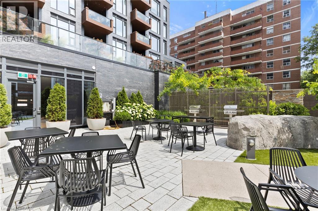 #717 21 E PARK Street E - Image 39