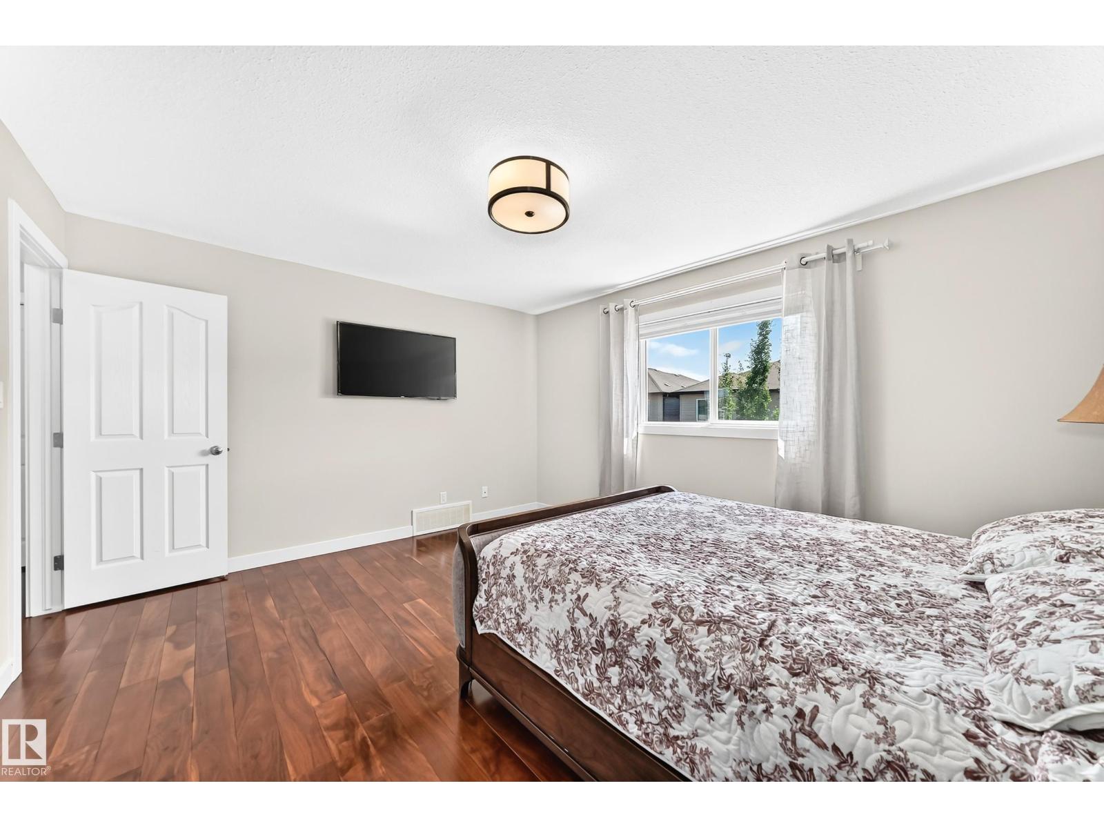 17819 8 AV SW - 30
