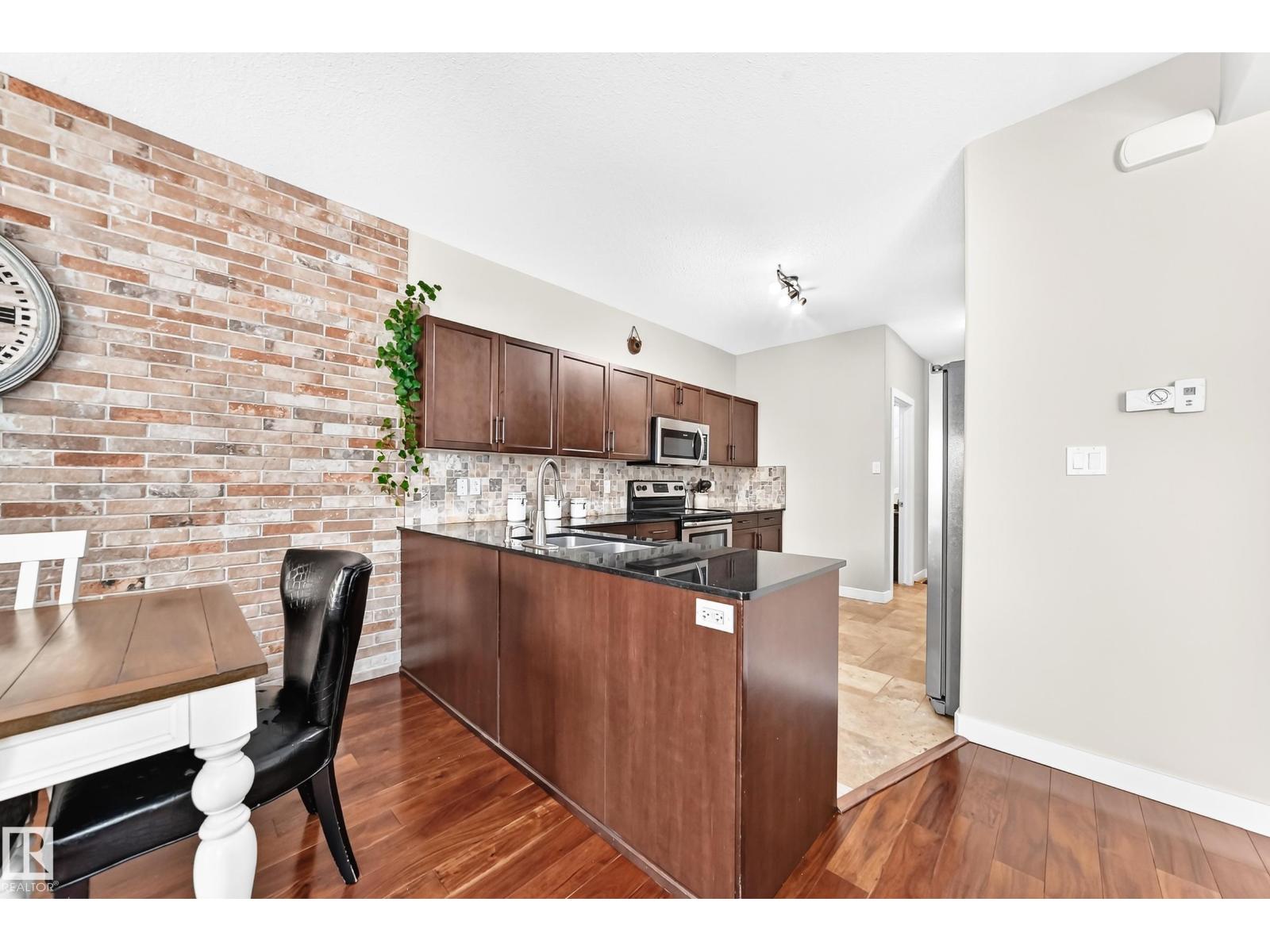 17819 8 AV SW - 10