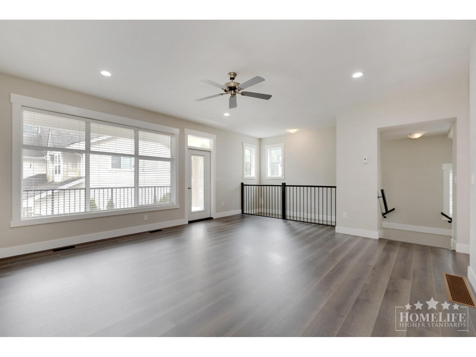 4 386 PINE AVENUE, Harrison Hot Springs, Harrison Hot Springs
