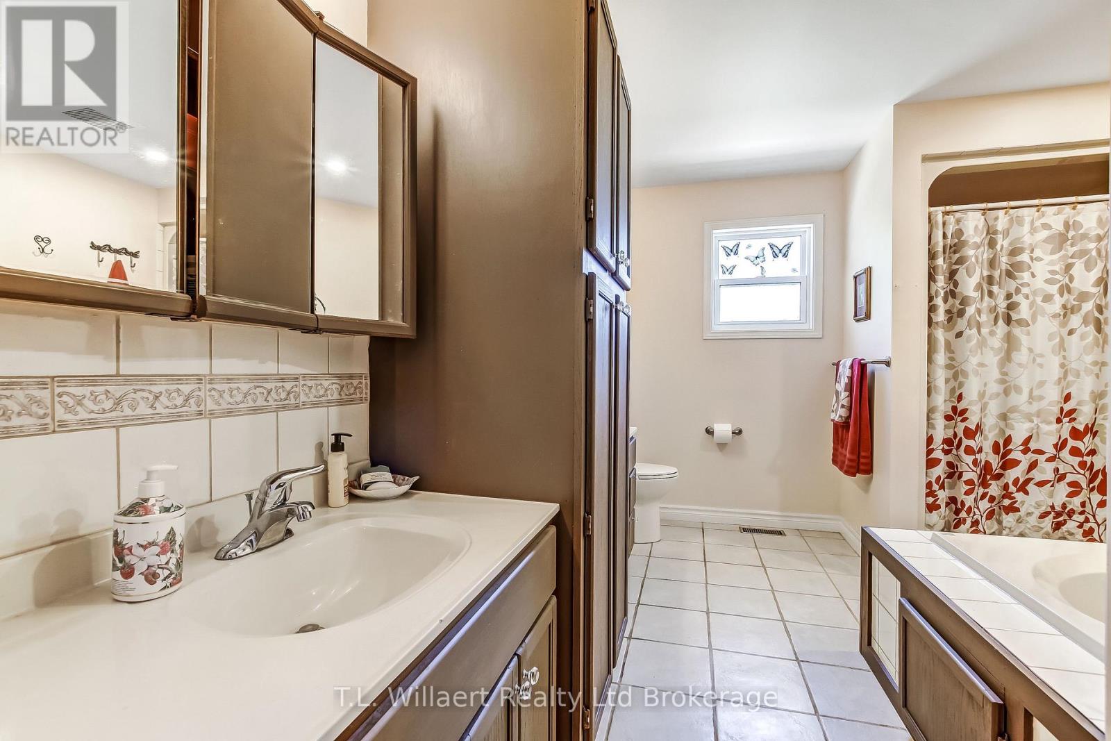 17 POTTERS ROAD - 14