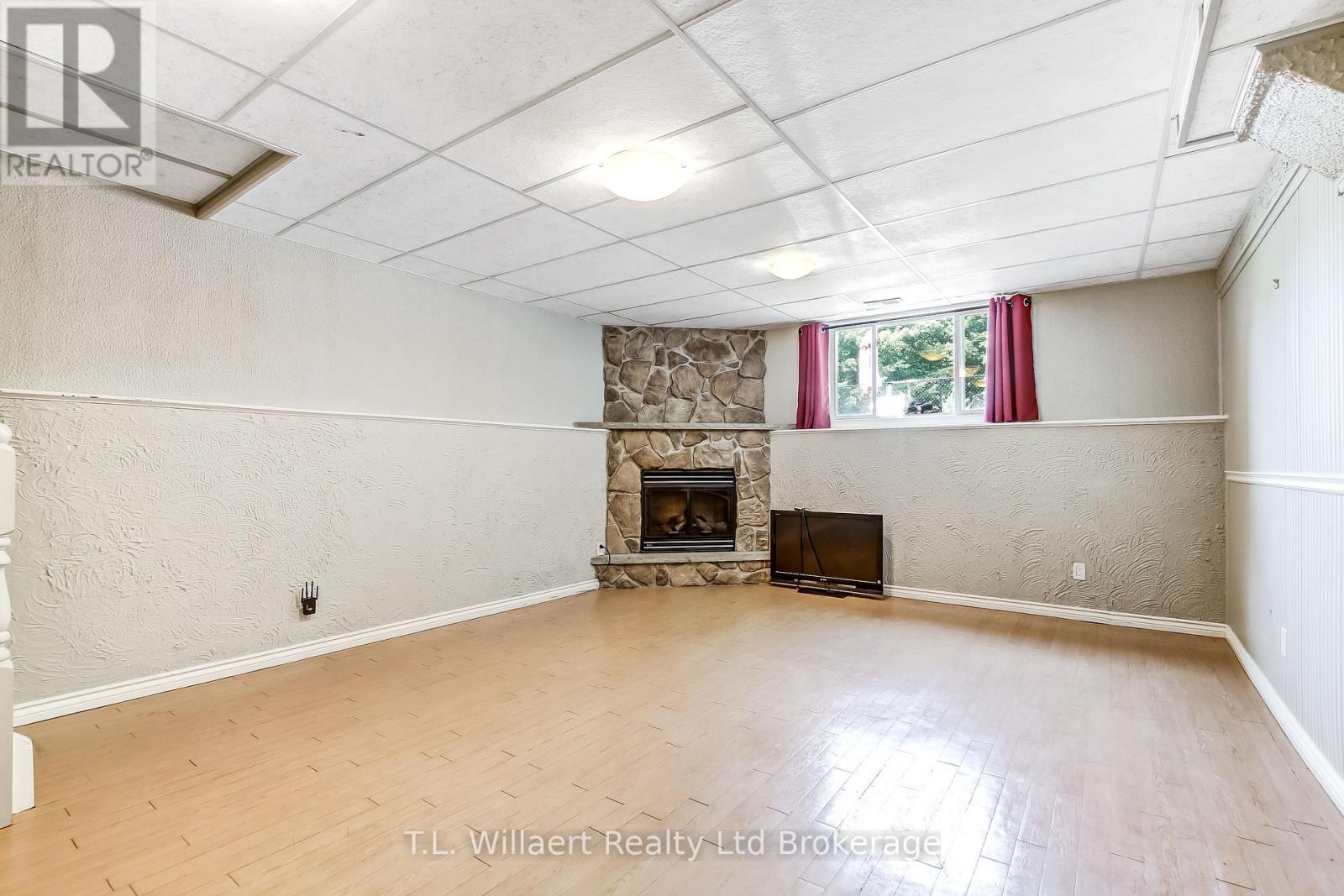 17 POTTERS ROAD - 20