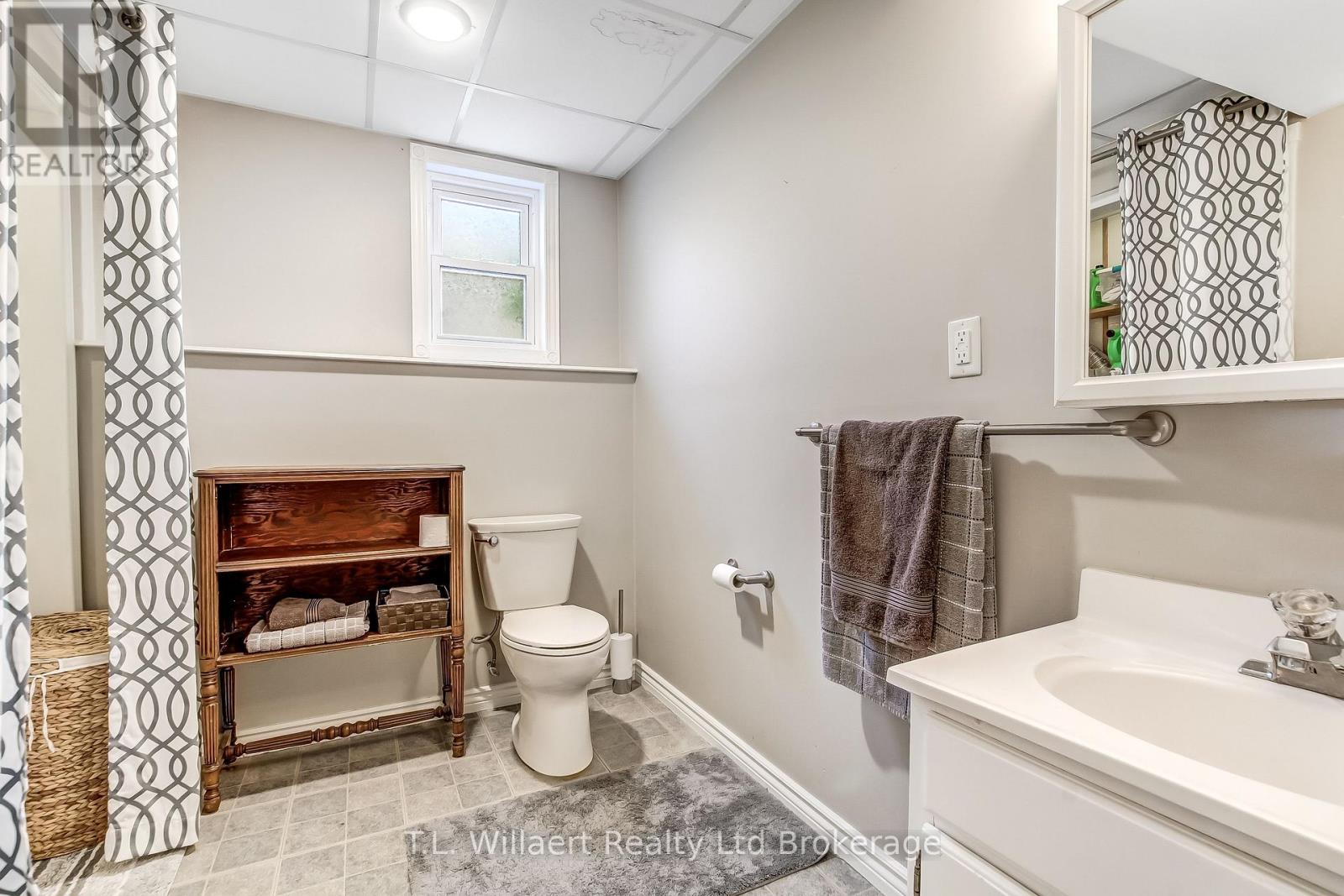 17 POTTERS ROAD - 23