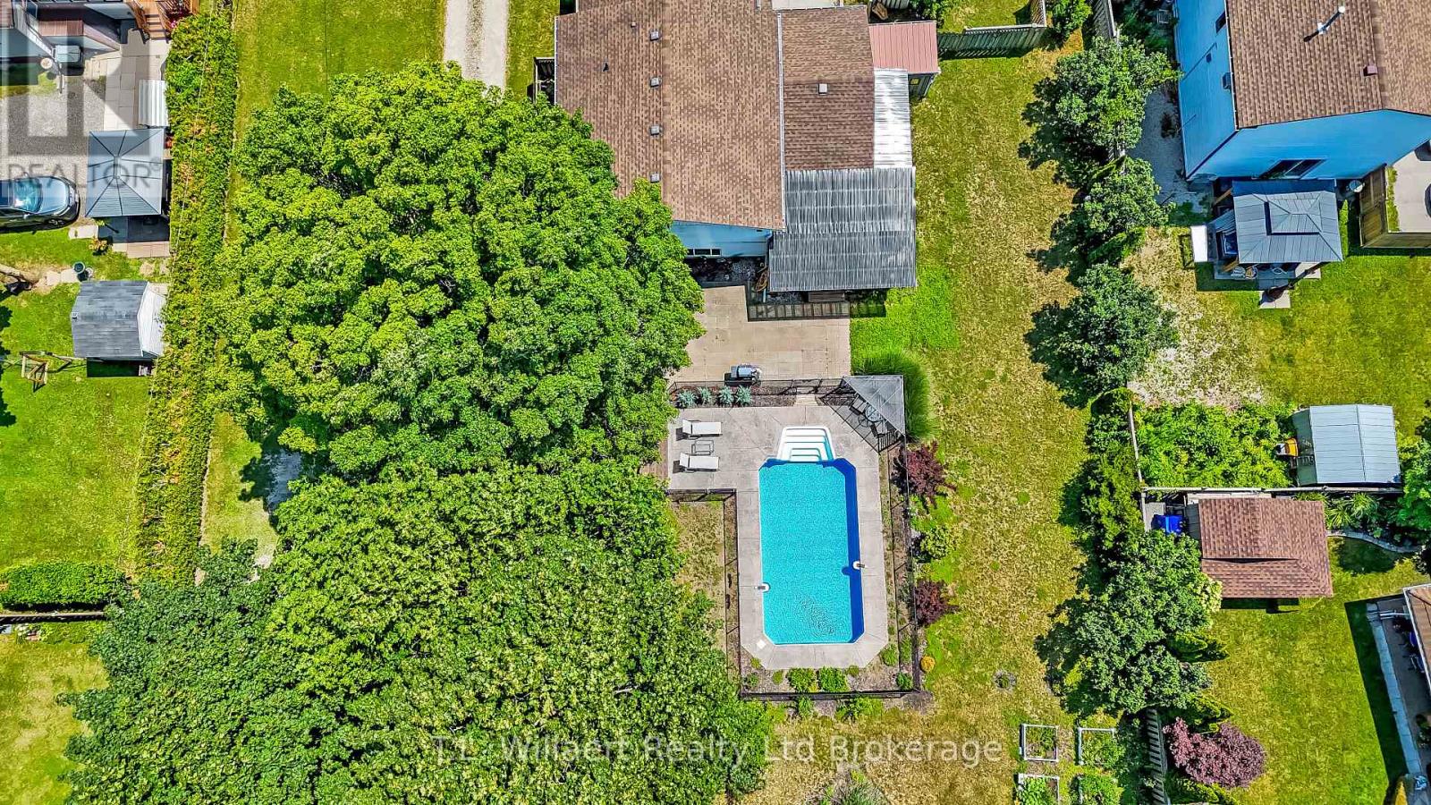 17 POTTERS ROAD - 35