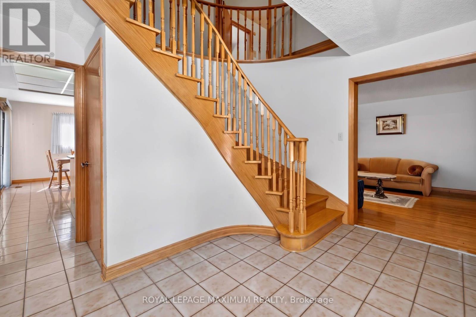 162 WIGWOSS DRIVE - 4