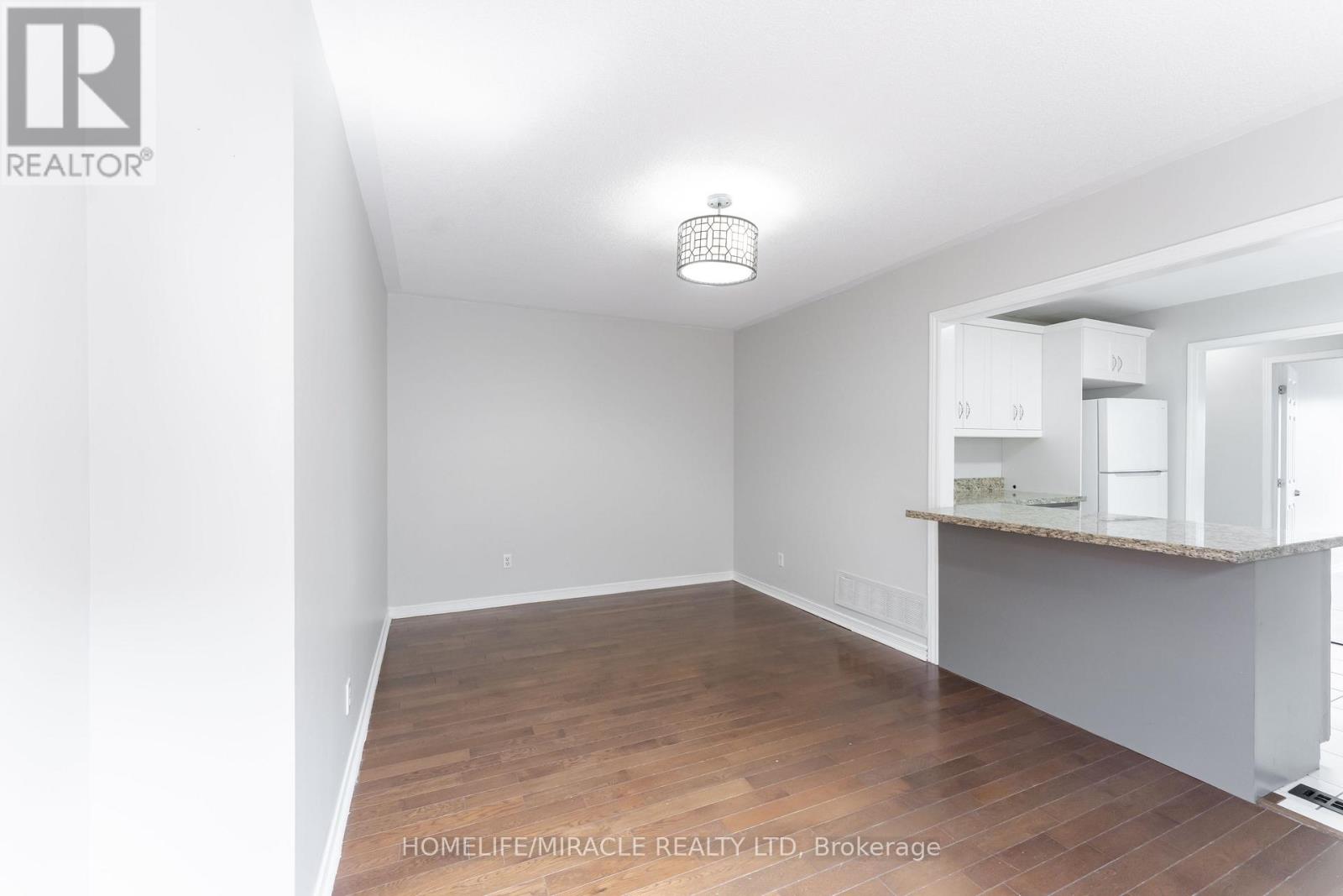 41 MILKWEED CRESCENT - 2