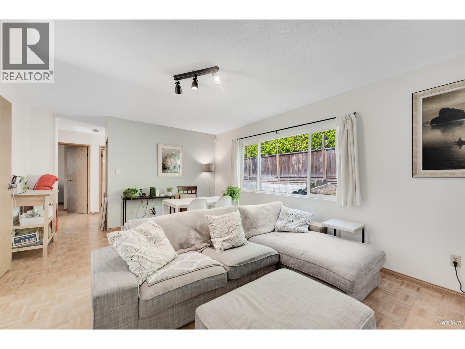 Back unit 8607 SELKIRK STREET, Vancouver — photo 2