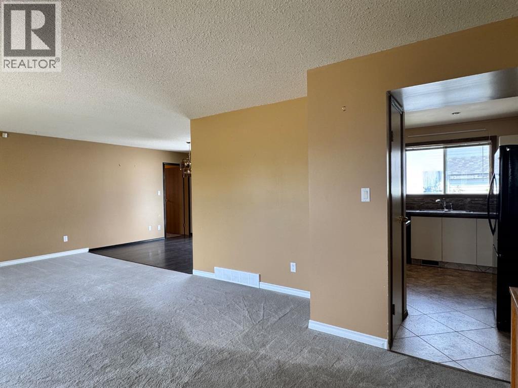 11300 110 Avenue Crescent - 10