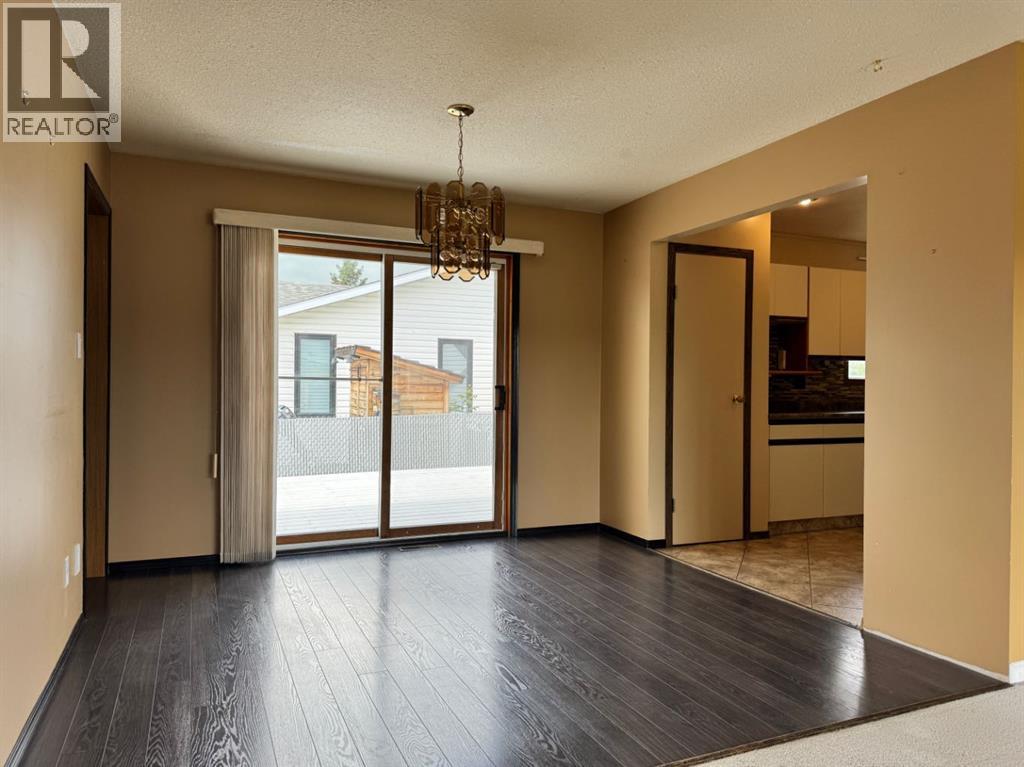 11300 110 Avenue Crescent - 11