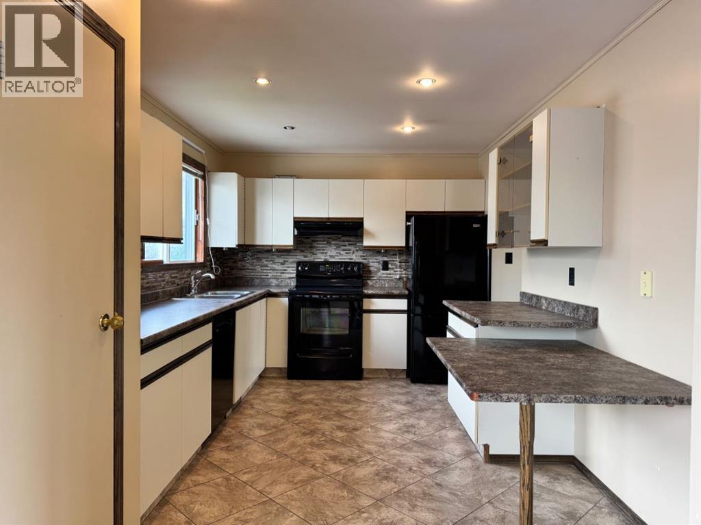 11300 110 Avenue Crescent - 13