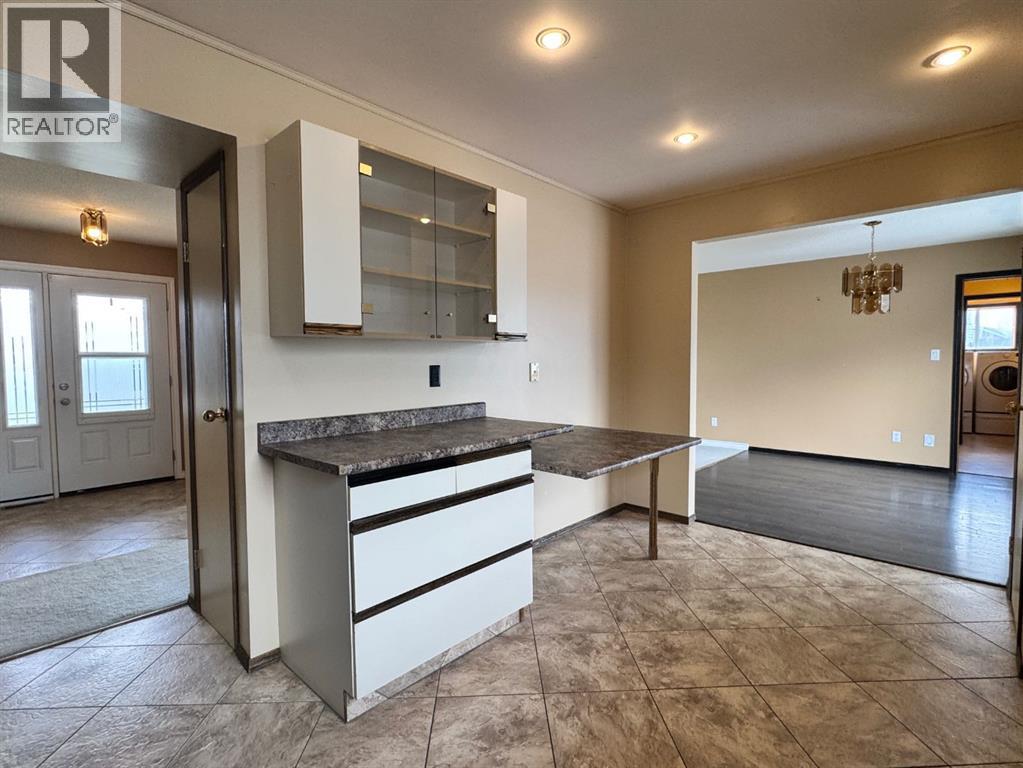 11300 110 Avenue Crescent - 17