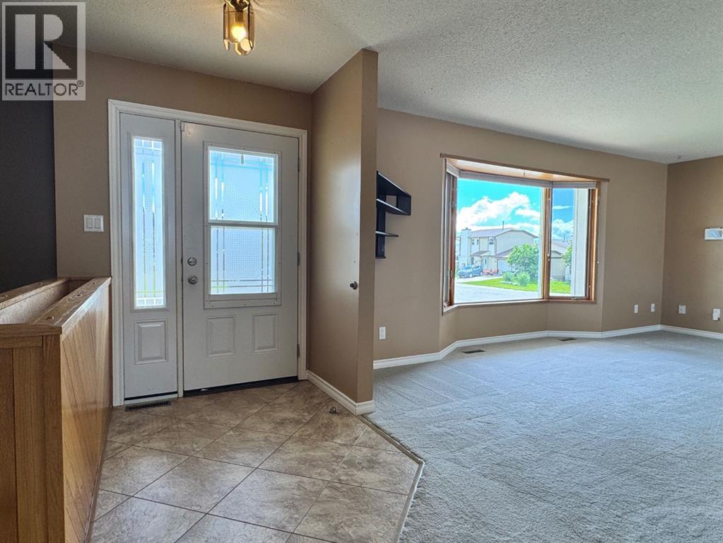 11300 110 Avenue Crescent - 2