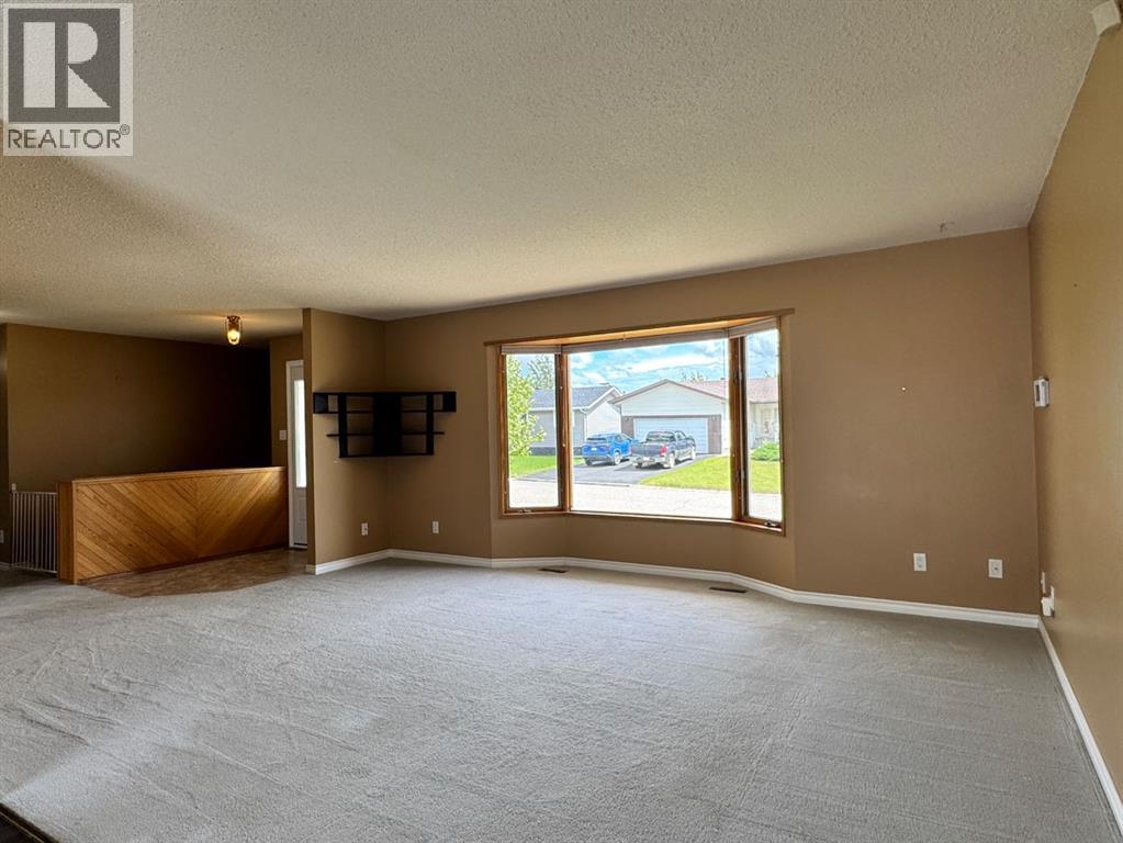 11300 110 Avenue Crescent - 6