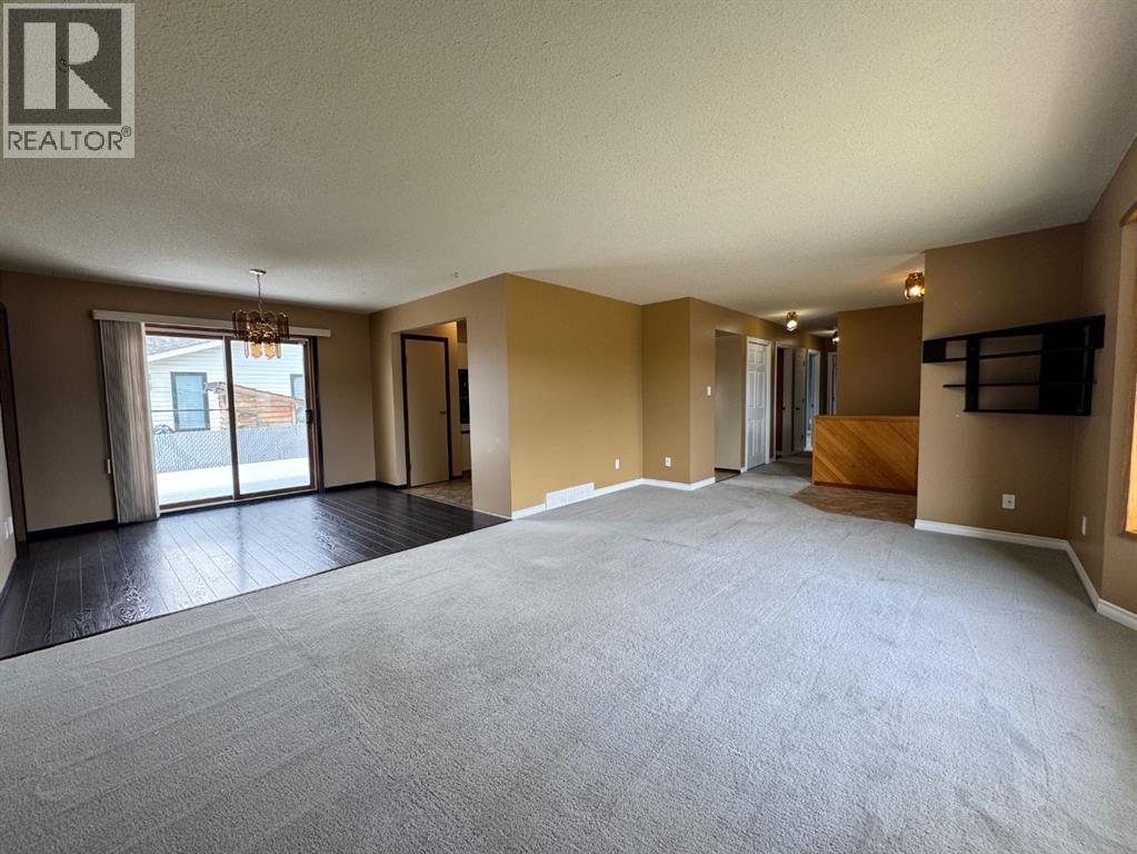 11300 110 Avenue Crescent - 7