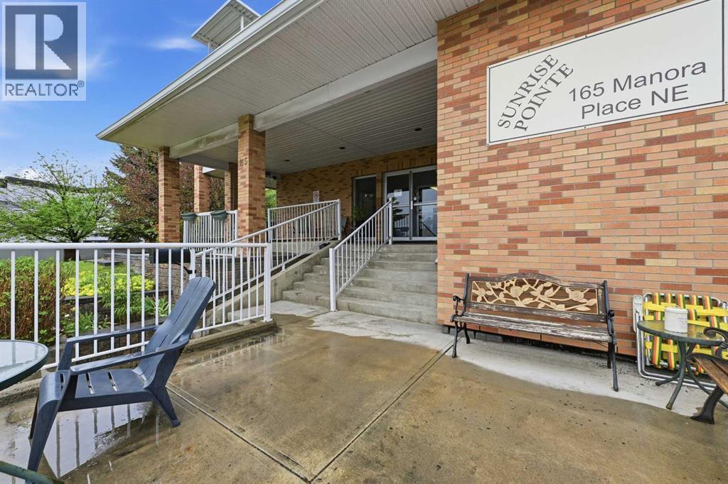 #439 165 Manora Place NE - 33
