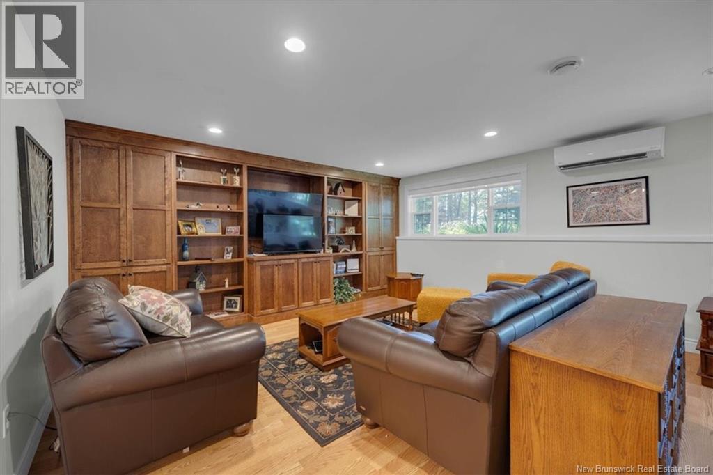 25 Carriage Way - Image 20
