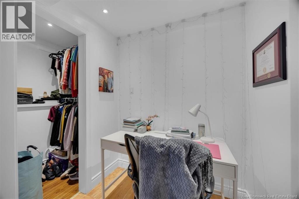 25 Carriage Way - Image 24