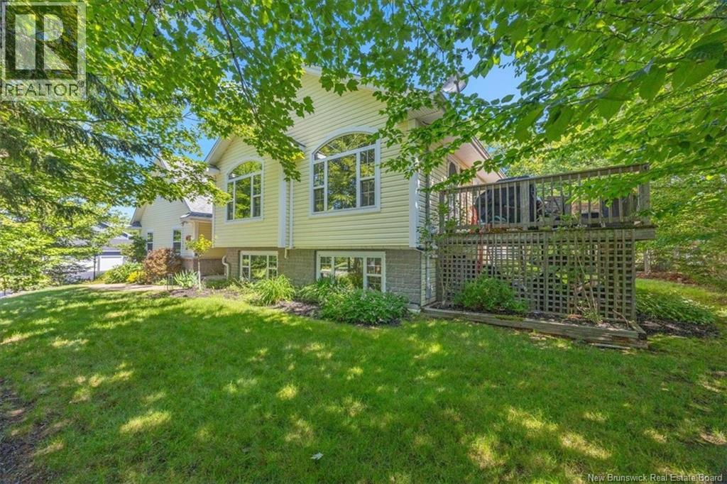 25 Carriage Way - Image 3