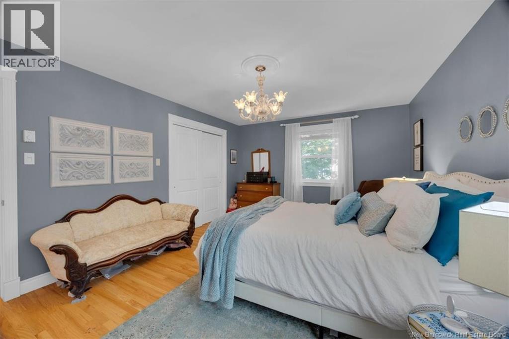 25 Carriage Way - Image 17