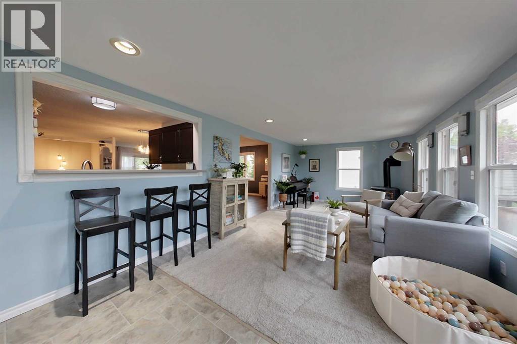 321 9 Street NE - 18