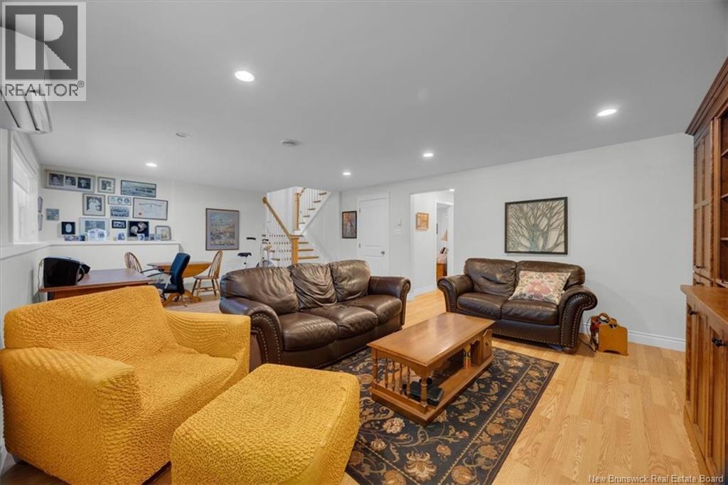 25 Carriage Way - Image 21