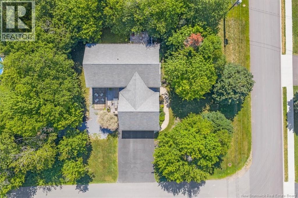 25 Carriage Way - Image 37