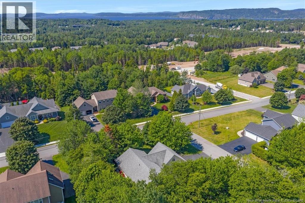 25 Carriage Way - Image 41