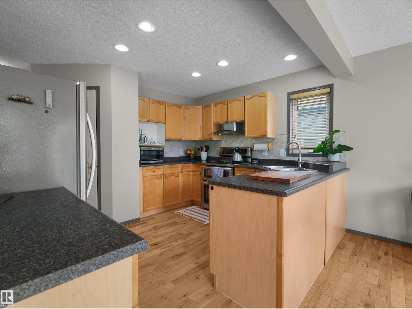 1025 GRAHAM CO NW - 22