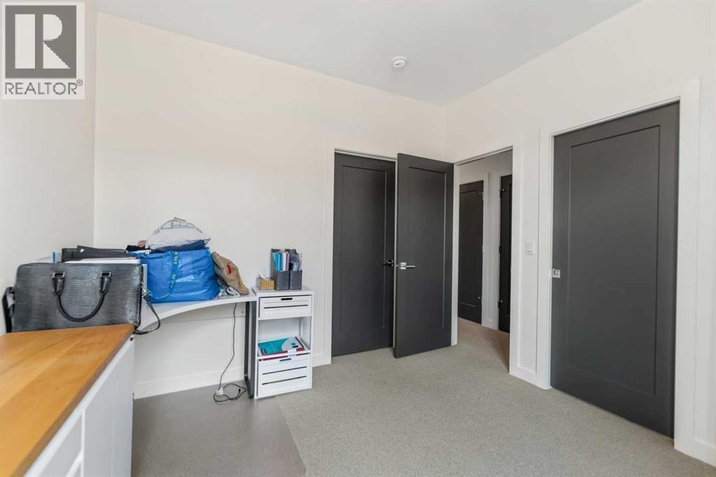 3040 Parkdale Boulevard NW - 27