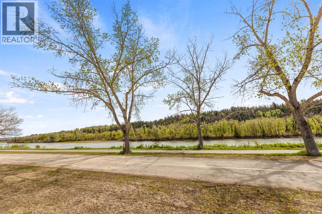 3040 Parkdale Boulevard NW - 38
