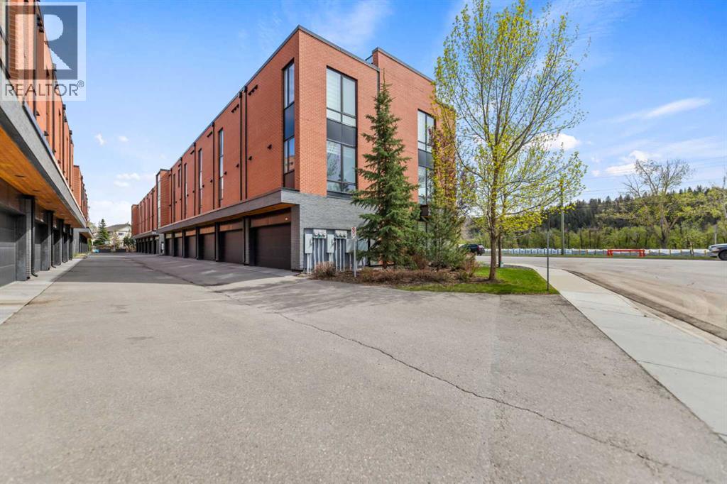 3040 Parkdale Boulevard NW - 35