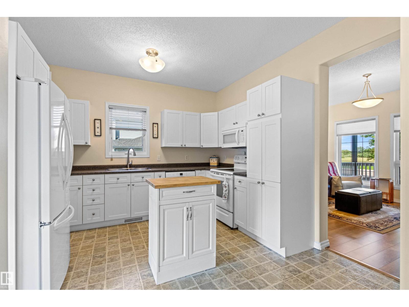 376 Paquin ST - 21