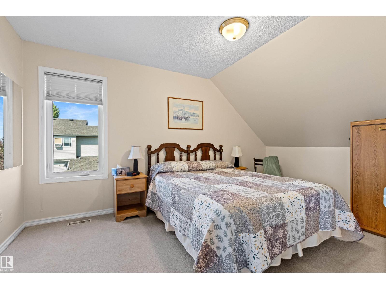 376 Paquin ST - 35