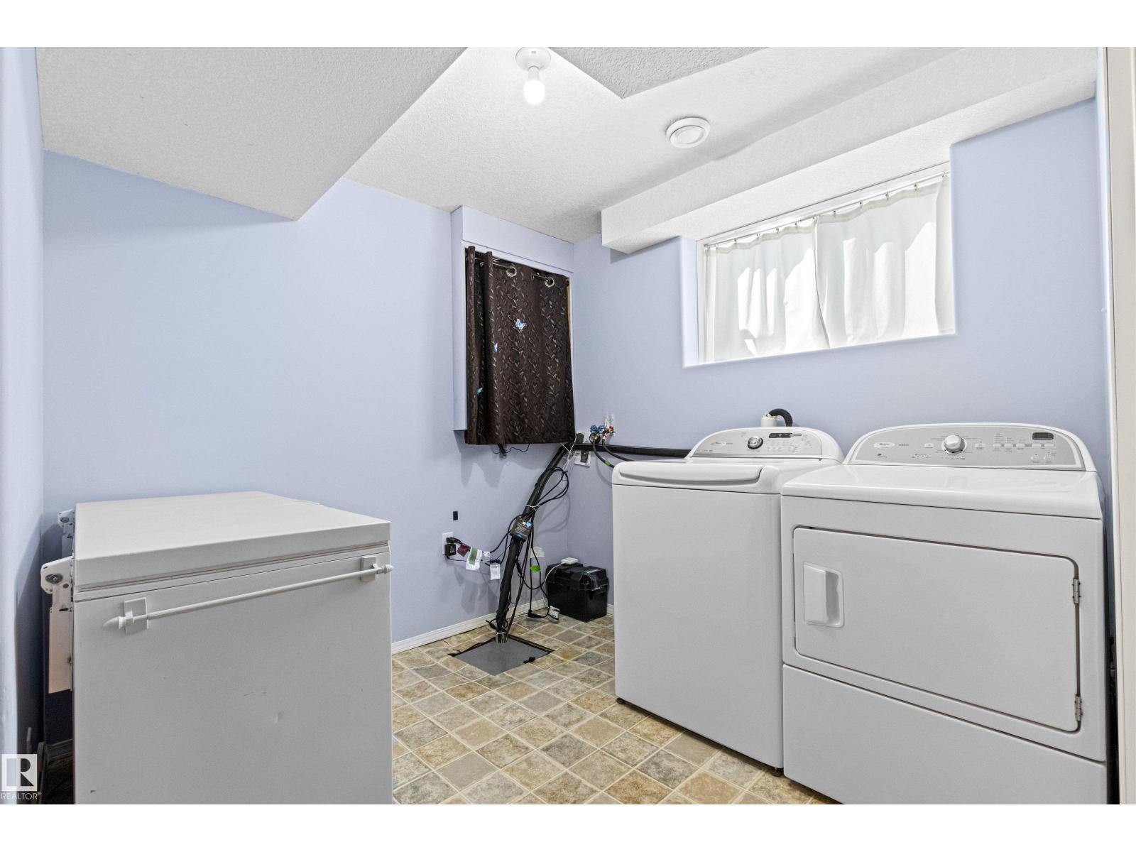 376 Paquin ST - 45