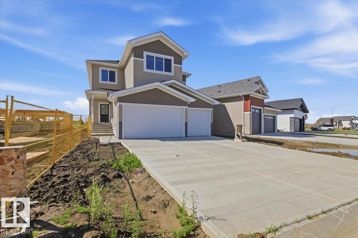 5221 47 ave - 3