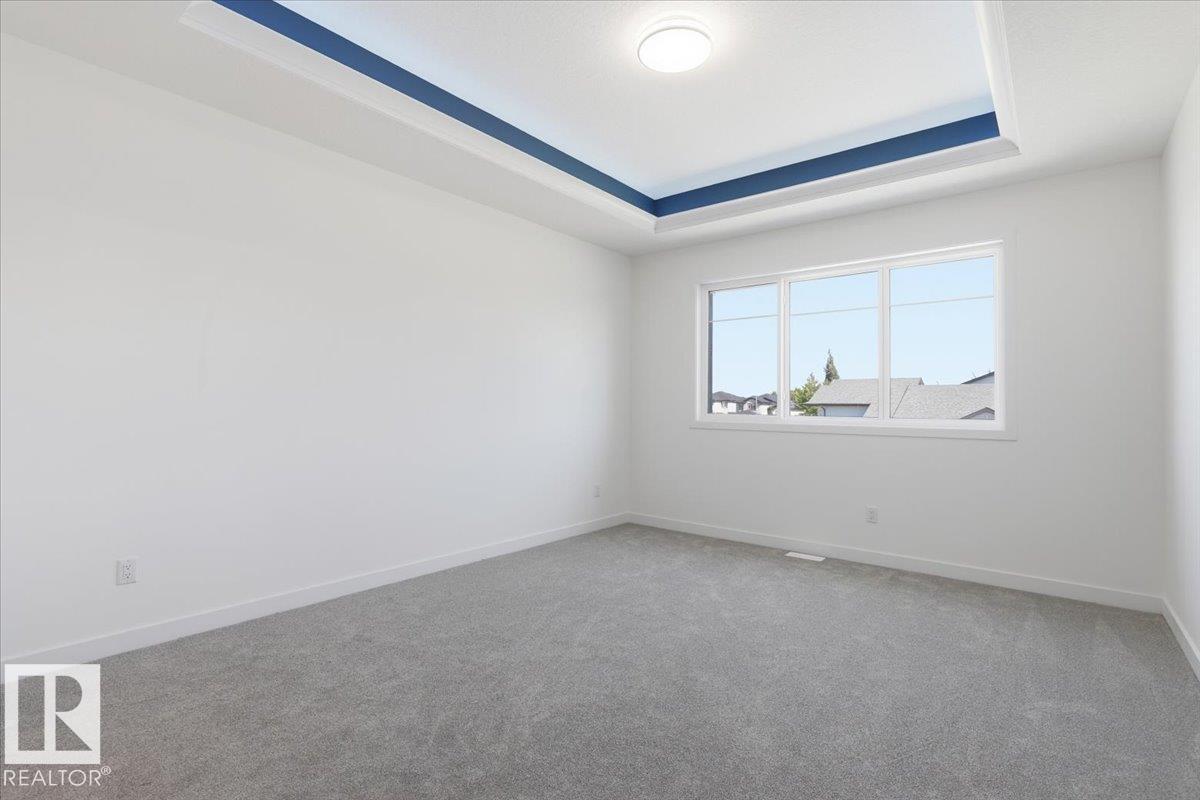 5221 47 ave - 32