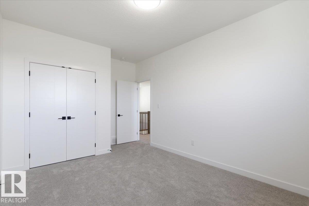5221 47 ave - 37