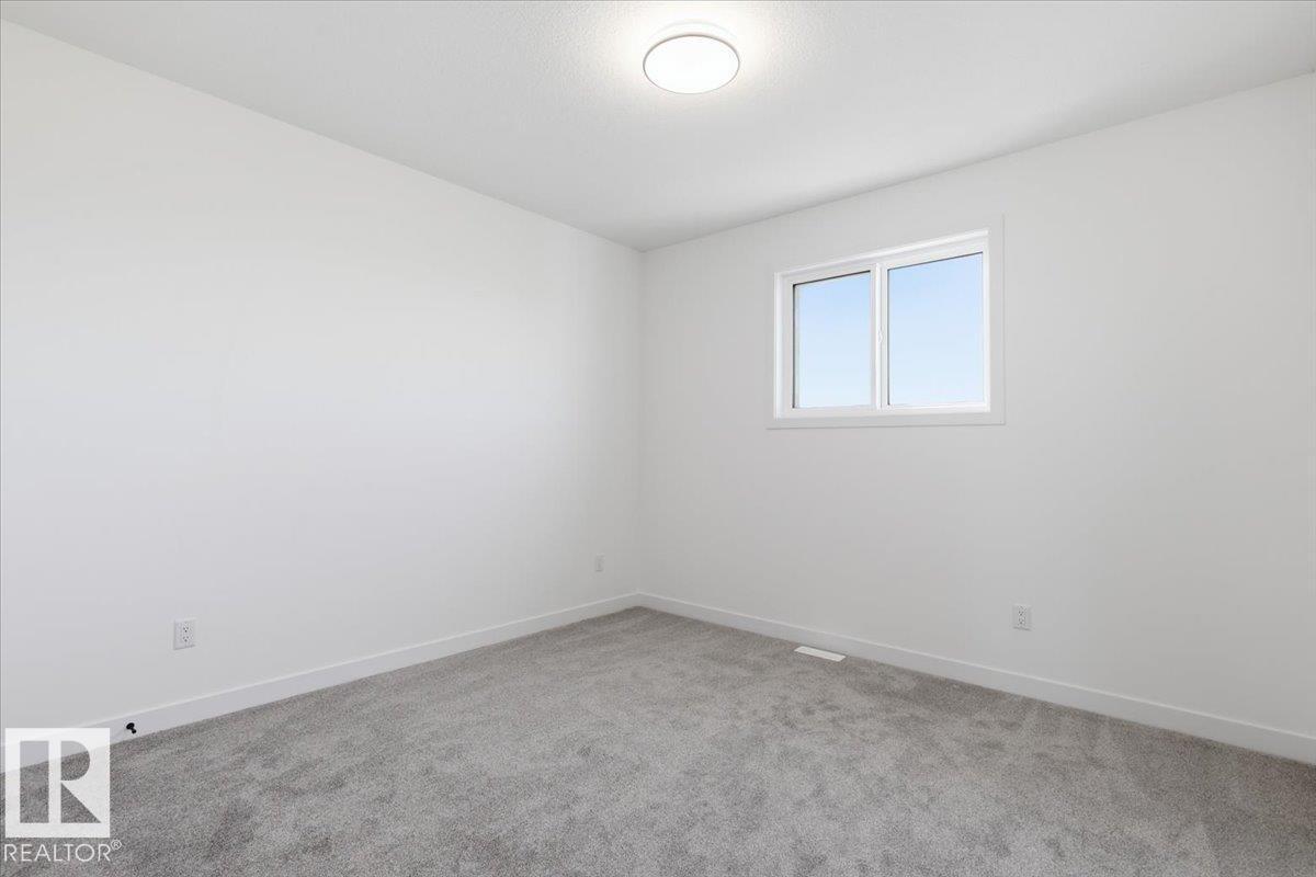 5221 47 ave - 38