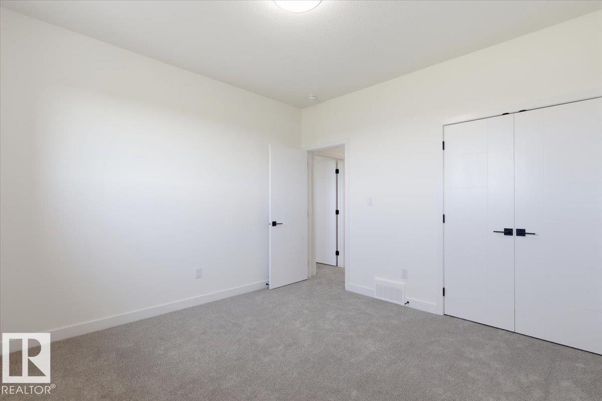 5221 47 ave - 39